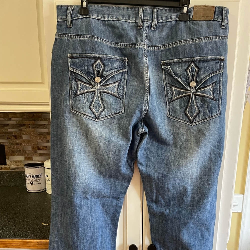 Red Camel Mens Jeans 38 x 32 relaxed fit distressed